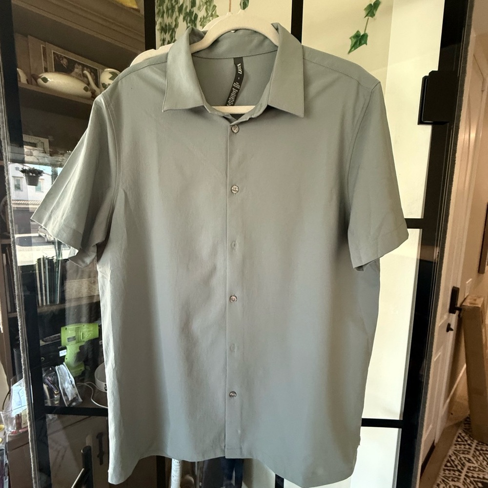 Vuori Gray-Green short sleeve Button Down Shirt